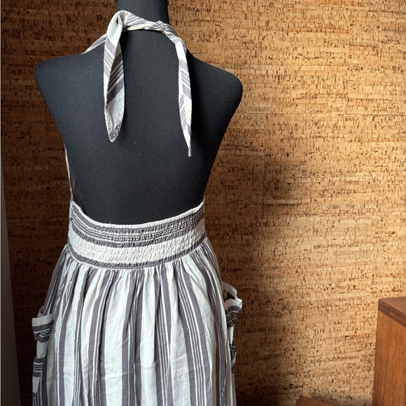 Urban Outfitters Gray Striped Backless Dress - Picture 3 of 4